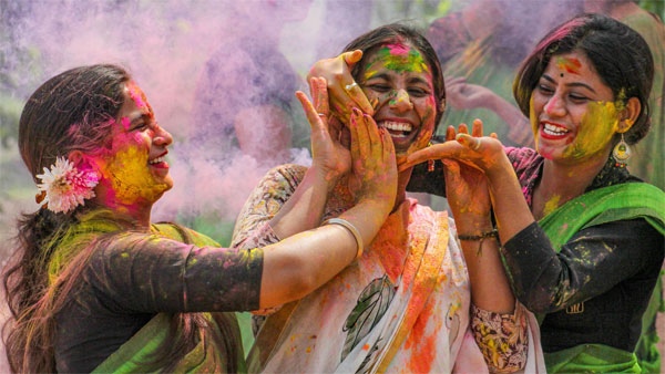 Skin Care Tips Top 5 Simple Ways To Remove Holi Colours From The Face