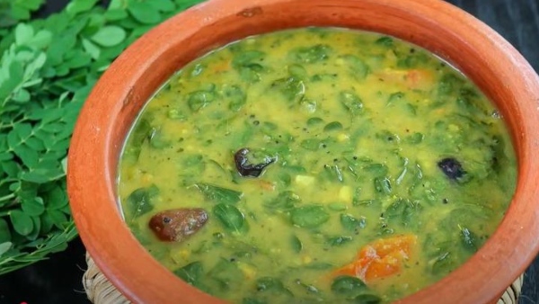 Murungai Keerai Kulambu How To Make a Murungai Keerai Kuzhambu Recipe