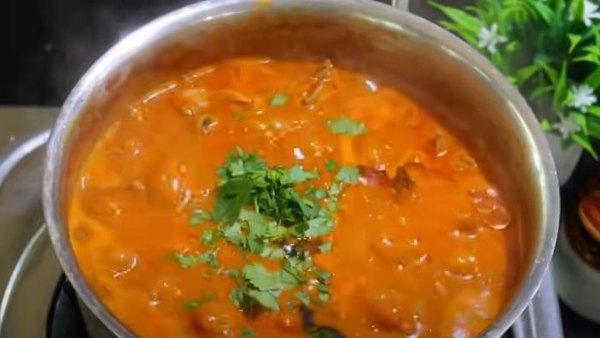 Pollachi Special Kozhi Kuzhambu How To Make a Pollachi Chicken Kuzhambu Recipe