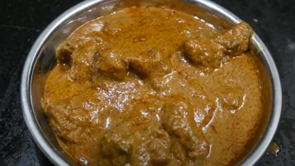 Chicken Gravy How To Make a Chicken Gravy For Poori Chapati