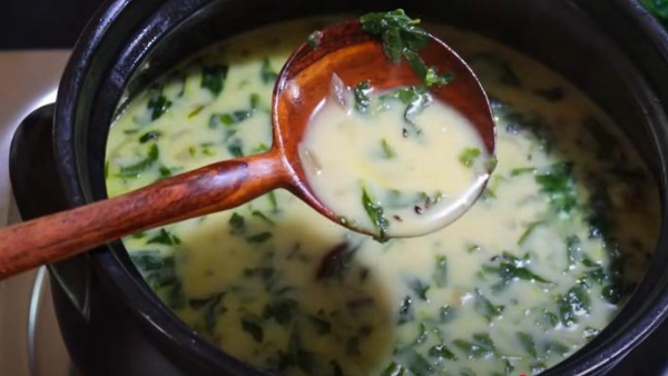 Manathakkali Keerai Thanni Saru How To Make a Manathakkali Keerai Thanni Kuzhambu