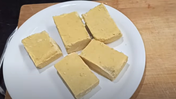 Pottukadalai Burfi How To Make a Pottukadalai Burfi Recipe