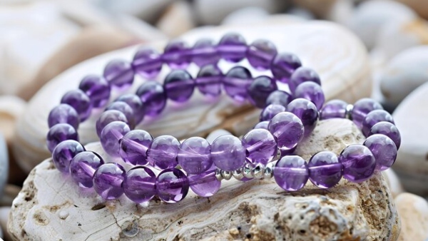 Amazing Benefits Of Wearing Amethyst Bracelet