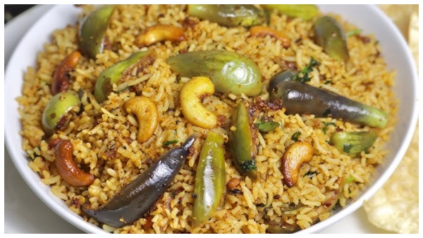 Try this Karnataka Style Vangi Bath recipe today