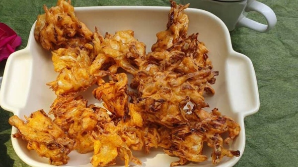 Muttaikose Pakoda How To Make a Cabbage Pakoda Recipe