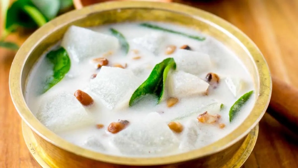 Onam Sadya 2025 5 Traditional Onam Sadya Recipes to Try at Home
