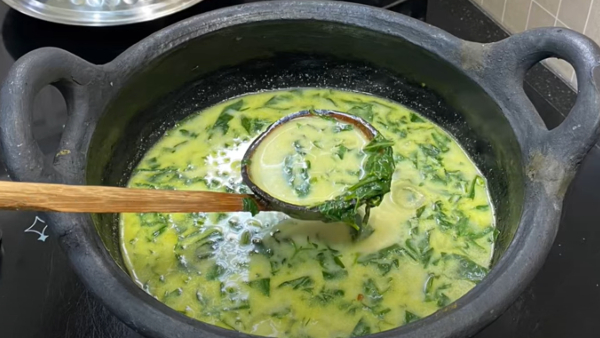 Manathakkali Keerai Thengaipaal Soup How To Make a Manathakkali Keerai Soup