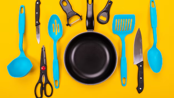 Harvard Doctor Shares 3 Toxic Kitchen Items You Should Throw Away Right Now
