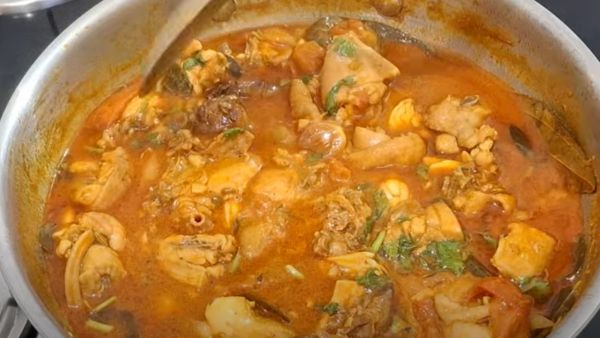 Chettinad Kozhi Kuzhambu How To Make a Chettinad Chicken Kulambu Recipe Chettinad Kozhi Kuzhambu How To Make a Chettinad Chicken Kulambu Recipe