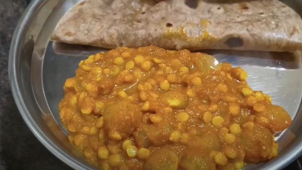 Kadala paruppu Vengaya Gravy How To Make a Dal Onion Gravy Recipe