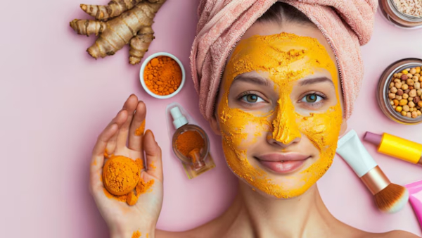 How To Use Sandalwood And Turmeric In Face Packs For Glowing Skin