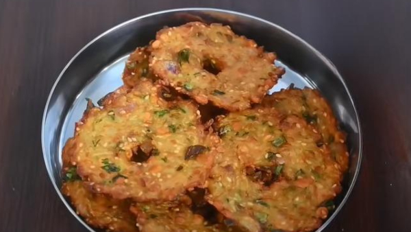 Suraikkai Vadai How To Make a Bottlegourd Vadai Recipe