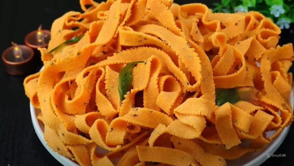 Diwali Special Recipe How To Make a Ribbon Pakoda In 10 Minutes