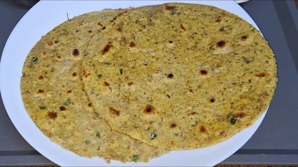 Green Gram Carrot Chapati How To Make a Pachai Payaru Carrot Chapati
