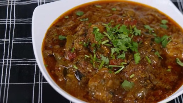 Andhra Chicken Gravy How To Make a Andhra Style Chicken Gravy Recipe