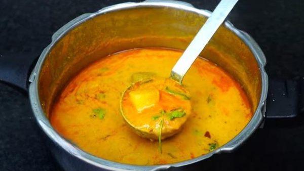 Vellarikai Kara Kulambu Recipe How to Make Vellarikai Kara Kulambu