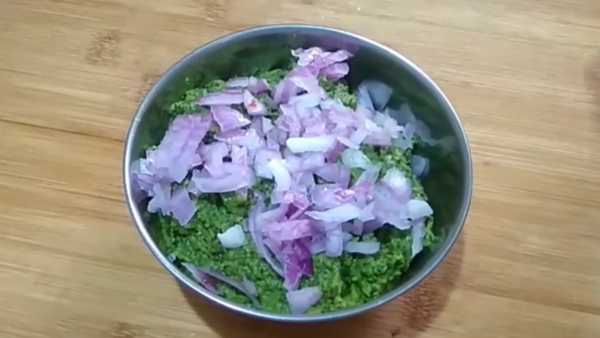 Murungai Keerai Thuvaiyal How To Make a Drumstick Leaves Peanut Thuvaiyal Recipe