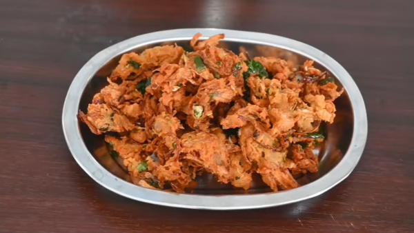 Wheat Pakoda How To Make a Wheat Onion Pakoda