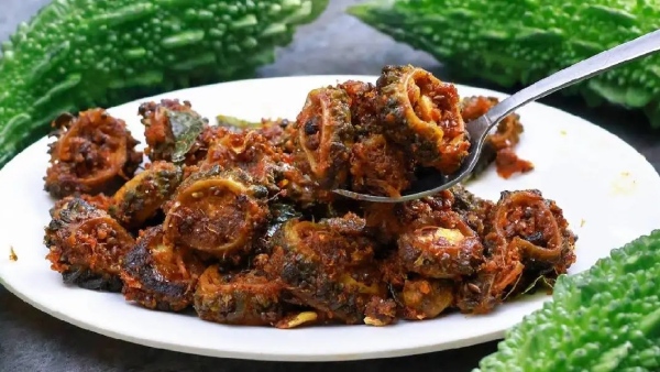 Andhra Style Paavakai Ulli Kaaram How To Make a Paavakai Ulli Kaaram