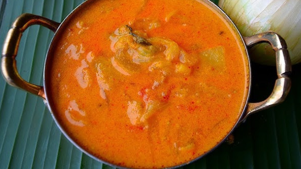 Vengaya Kurma How To Make a Onion Kurma For Idli Dosa