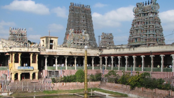 Tamil Nadu Election 2026 Why Many Leaders Visit Madurai Meenakshi Amman Temple Before Starting Campaigns Tamil Nadu Election 2026 Why Many Leaders Visit Madurai Meenakshi Amman Temple Before Starting Campaigns