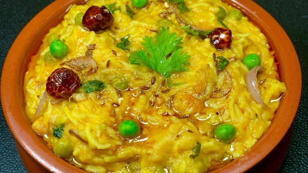 Moong Dal Kichdi Recipe How to Make Moong Dal Kichdi