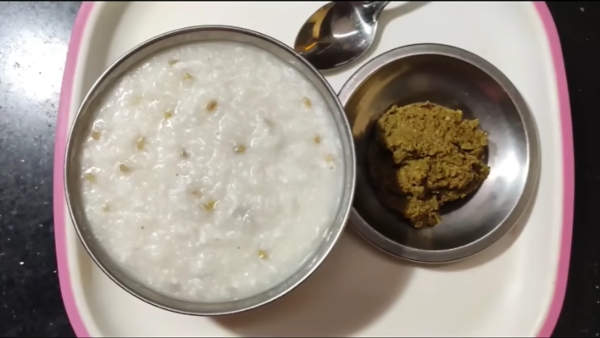 Vendhaya Kanji With Karuvepilai Thuvaiyal How To Make Fenugreek Kanji With Curry Leaves Thuvaiyal