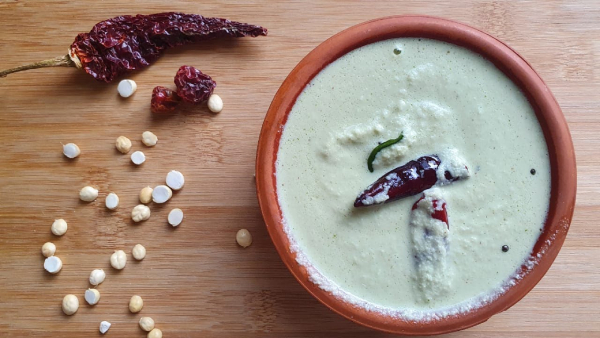 Udupi Style Coconut Chutney Recipe How to Prepare at Home in Tamil