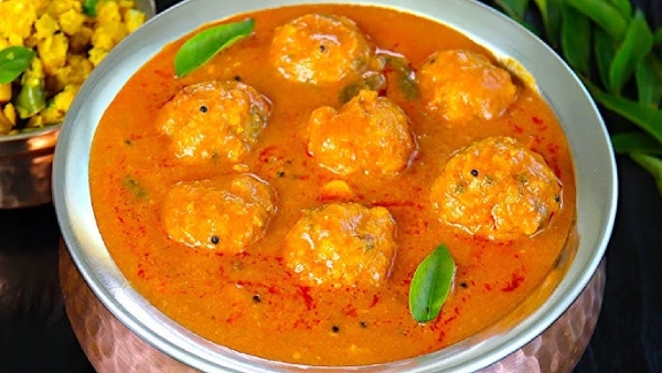 Iyengar Style Paruppu Urundai Kuzhambu Recipe How to Make at Home in Tamil