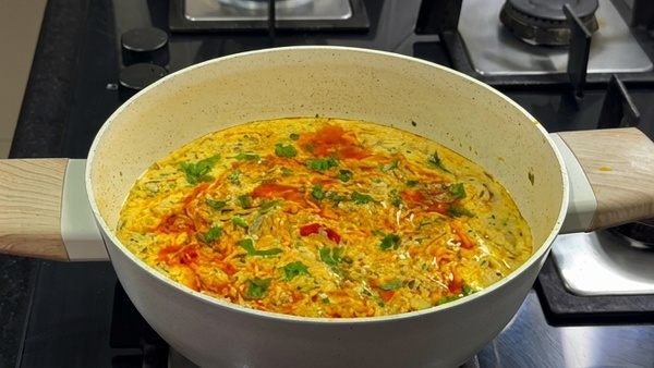 Potato Thayir Kuzhambu How To Make Aloo Dhahi Curry