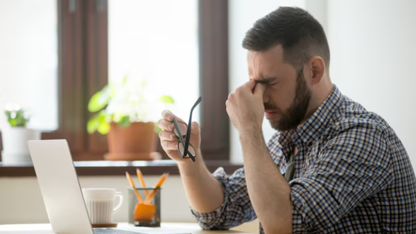 Ophthalmologist Shares How To Prevent Eye Related Issues During The Summer Ophthalmologist Shares How To Prevent Eye Related Issues During The Summer
