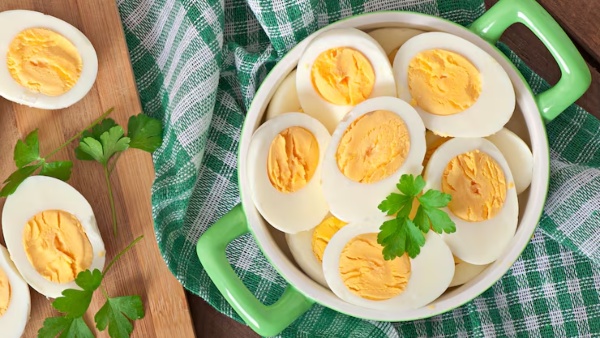 AIIMS-trained gastroenterologist Explains What Happens If You Eat Eggs Daily For 2 Weeks