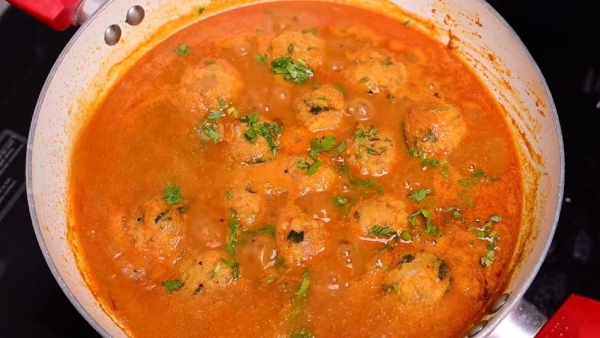 Paruppu Urundai Kulambu How To Make Urundai Kuzhambu Recipe