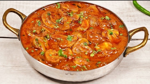 Mushroom Pattani Masala Recipe How to Make at Home in Tamil Mushroom Pattani Masala Recipe How to Make at Home in Tamil
