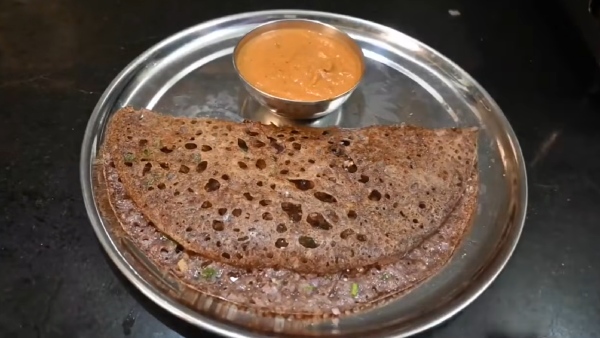 Ragi Dosa With Thakkali Chutney How To Make This Healthy Breakfast Recipe Ragi Dosa With Thakkali Chutney How To Make This Healthy Breakfast Recipe