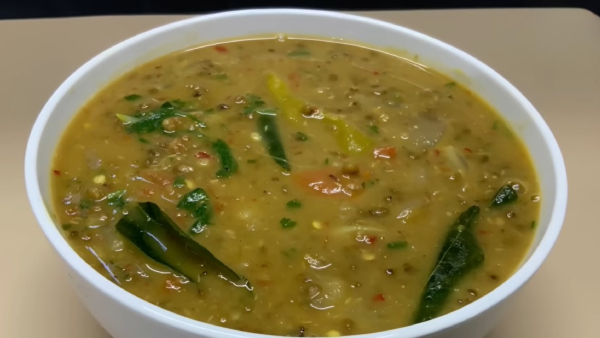 Kongunattu Style Pachai Payaru Kuzhambu How To Make Green Gram Kuzhambu Recipe