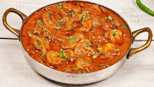 Mushroom Chettinad Masala Recipe How to Make at Home in Tamil Mushroom Chettinad Masala Recipe How to Make at Home in Tamil