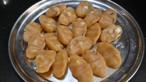 Ganesh Chaturthi Special Recipes How To Make Inipu Pidi Kozhukattai In 15 Minutes Ganesh Chaturthi Special Recipes How To Make Inipu Pidi Kozhukattai In 15 Minutes