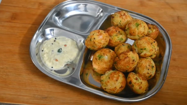 Rava Kuzhi Paniyaram With Thengai Chutney How To Make This Delicious Breakfast