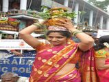 గోల్కొండ కోట దగ్గర మొదట బోనాలు ఎందుకు ఎత్తుతారంటే! ముస్లిం పాలకులూ గౌరవించారు, వెయ్యేళ్ల చరిత్ర
