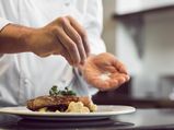 Eating Salt Too Much: ఉప్పు కొంచెం ఎక్కువగా వాడుతున్నారా? డేంజర్... డేంజర్!