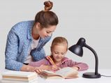 Confidence In Kids: తల్లిదండ్రులు చేసే ఈ తప్పుల వల్ల పిల్లలు ఆత్మవిశ్వాసం కోల్పోతారు