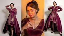 Sreemukhi: గ్లామర్ డోస్ పెంచేసిన శ్రీముఖి, ఎద అందాలతో గిలిగింత
