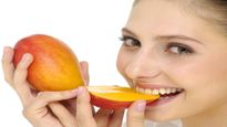 Mango Peel Benefits: మామిడి పండును తొక్కతో సహా ఎందుకు తినాలో తెలుసా? ఆశ్చర్యం కలిగించే విషయాలు..