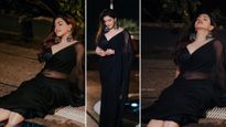Honey Rose: బ్లాక్ శారీలో హనీ రోజ్ అందాల రచ్చ, విరహపు వేదన ఫోజులో హాట్ ట్రీట్
