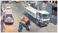 ఎద్దే కదా అనుకుంటే ఎగిరి తన్నింది, యమలోకం అంచుల వరకు వెళ్లి రిటన్ వచ్చాడు, వీడియో వైరల్ ! 