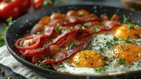 Egg Roast: గుడ్డుతో ఈ రెసిపీ ట్రై చేయండి.. లొట్టలేసుకుని అన్నం తినాల్సిందే.. నిమిషాల్లోనే ఎలా చేసుకోవాలంటే?
