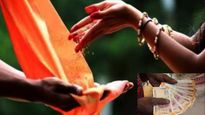 కొత్త ఏడాది మొదటి రోజున ఇవి దానం చేస్తే..ఏడాదంతా డబ్బుకు కొరత ఉండదు
