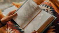 World Books Day: ఎక్కువ కాలం బతకాలంటే ఈ పుస్తకాలు చదవాలట.. బుక్స్ చదివితే ఎన్ని లాభాలో తెలుసా?