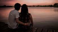 ప్రేమకు లైసెన్స్ తప్పనిసరి!..ఇదేందయ్యా ఇది..